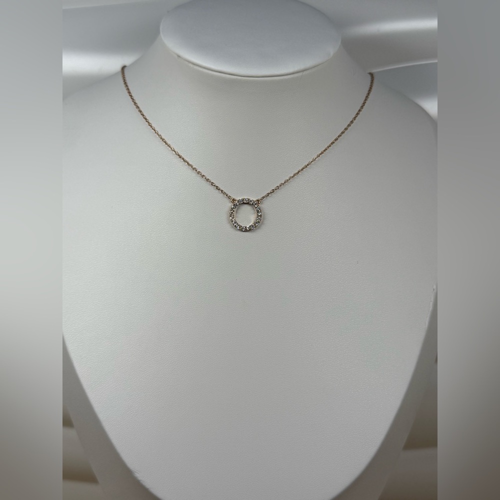 Elegant Silver Circle Pendant Necklace